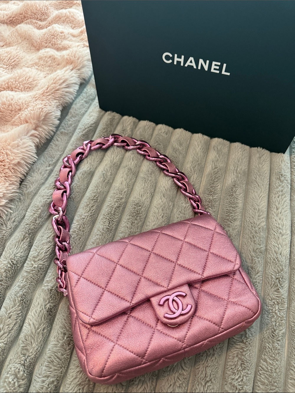 CHANEL Metallic Pink Quilted Leather Shoulder Bag
